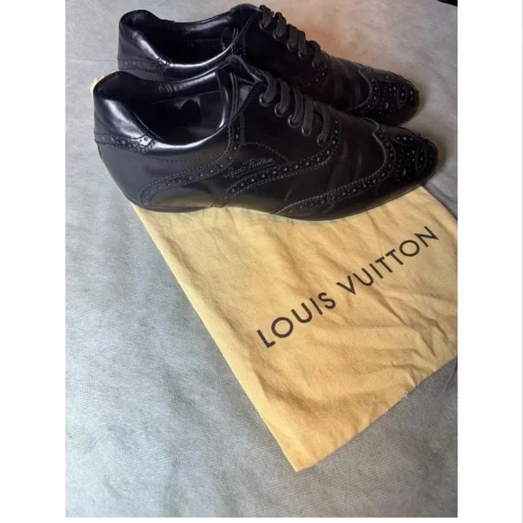 Shoes Louis Vuitton Black Size 8